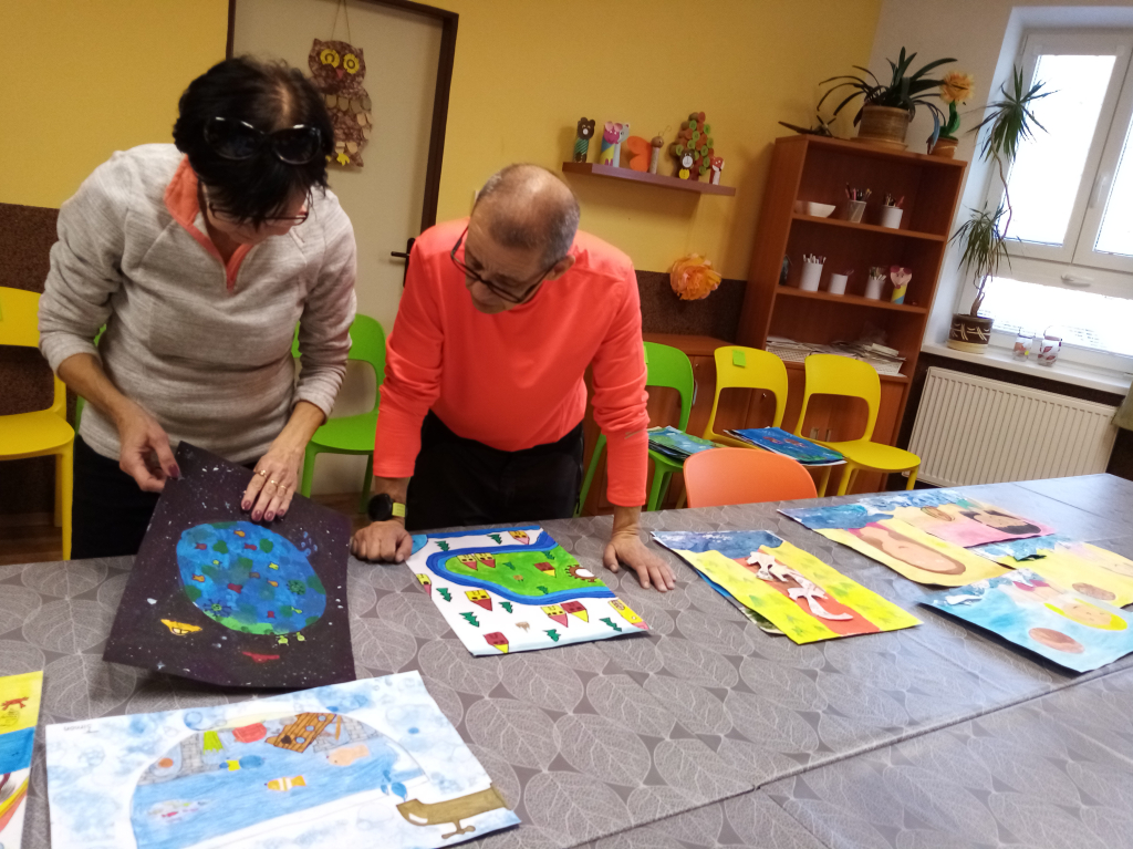 Modrá planeta 2025-část prací (2).jpg