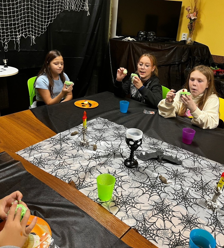 WhatsApp Image 2025-11-24 at 21.19.10 (6).jpeg