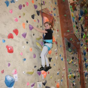 Mladší i starší horolezci na Klajdě 